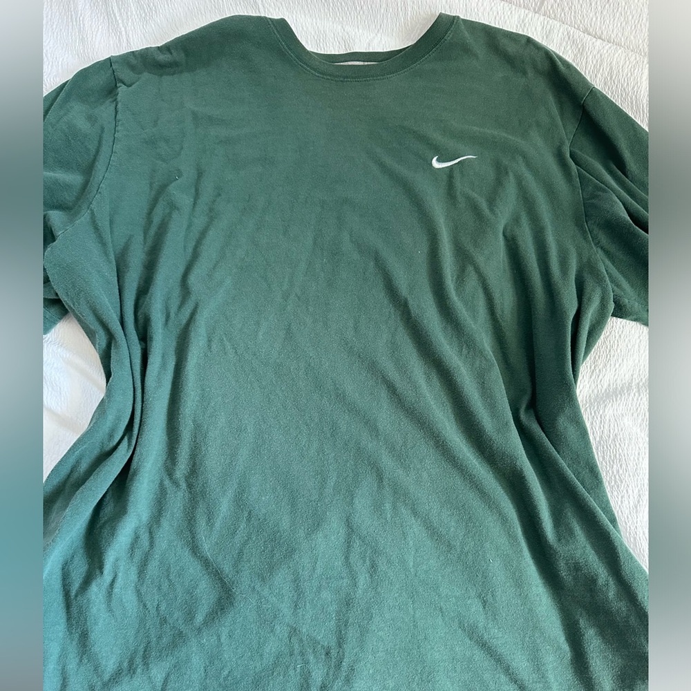 Nike army green tee shirt